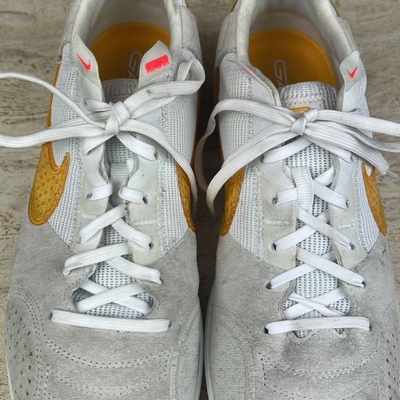 Nike Streetgato Indoor Soccer Shoes White Gold DC8466-171 Men’s Size 8.5 - Picture 7 of 11